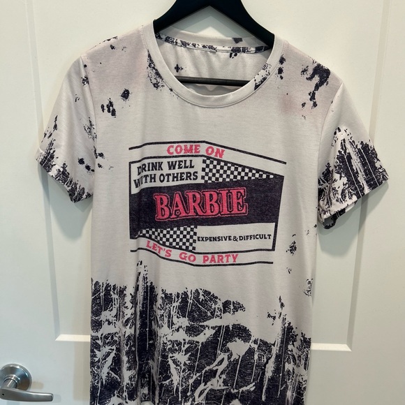 Barbie T-shirt size medium - Picture 1 of 1